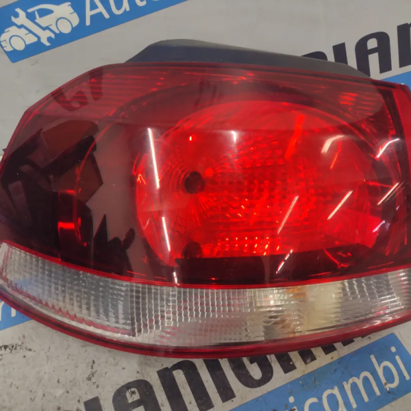 Faro posteriore est. sinistra Volkswagen Golf (2008 – oggi) 1.4 90 KW benzina 5K0945095N CAX