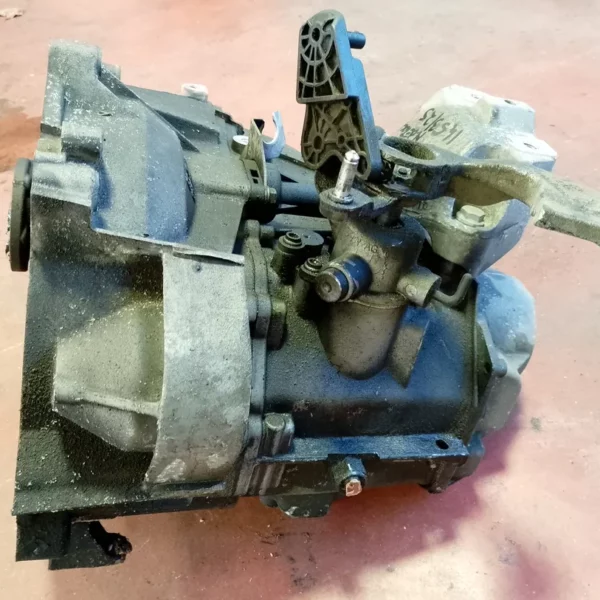 Cambio-6 marce Volkswagen MAGGIOLINO 2012