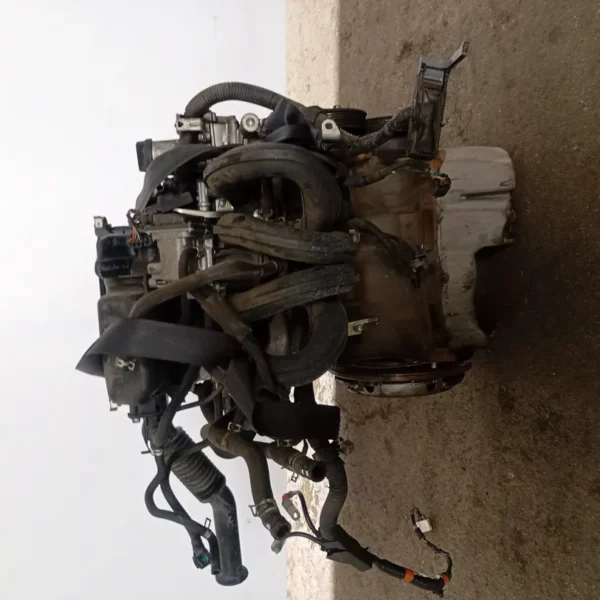 Motore completo Toyota Yaris (2005 – 2012) 1.3 64 KW benzina 2SZ FE