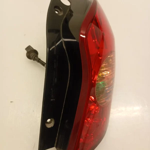 Faro posteriore Ssangyong KORANDO 2012 8360234050