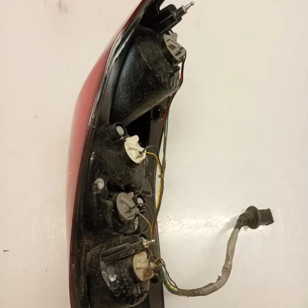 Faro posteriore Ssangyong KORANDO 2012 8360234050