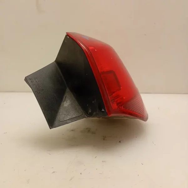 Faro posteriore est. destra Opel Astra (2009 – 2018) 1.3 100 KW diesel 13282243 B16DTH