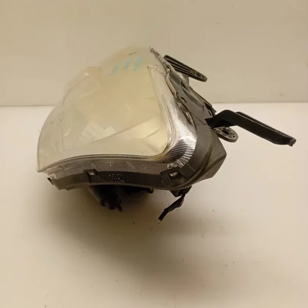 Faro ant. Ssangyong KORANDO 2012 8310534000