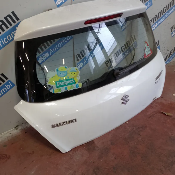 Portellone post. Suzuki Swift 4×4 (2013 – 2019) 1.2 69 KW benzina 6910068L00000 K12B