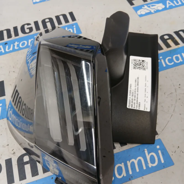 Faro posteriore est. sinistra Peugeot 3008 (2020 – 2024) 1.5 96 KW diesel 9836231280 YH01