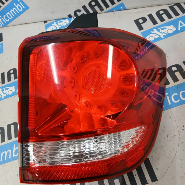 Faro posteriore est. Fiat FREEMONT 2014 K68078480AD