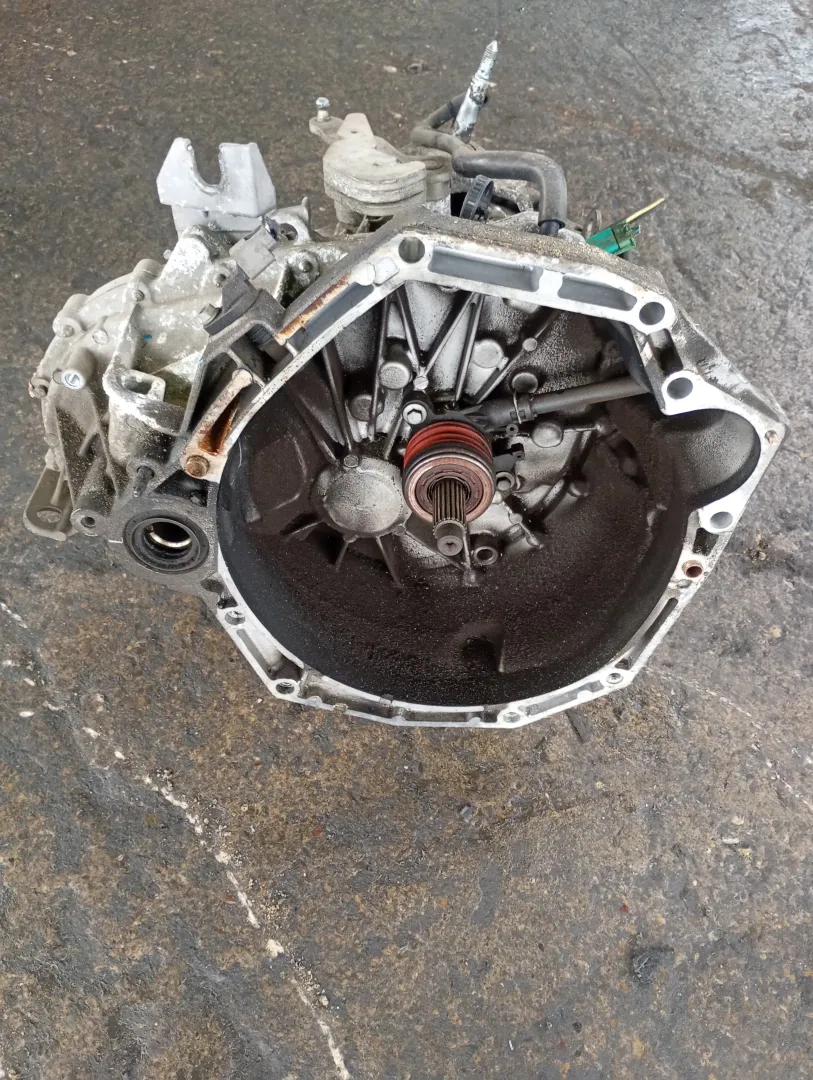 Cambio completo Nissan Juke (2010 – 2018) 1.5 81 KW diesel 320101KG0C K9K