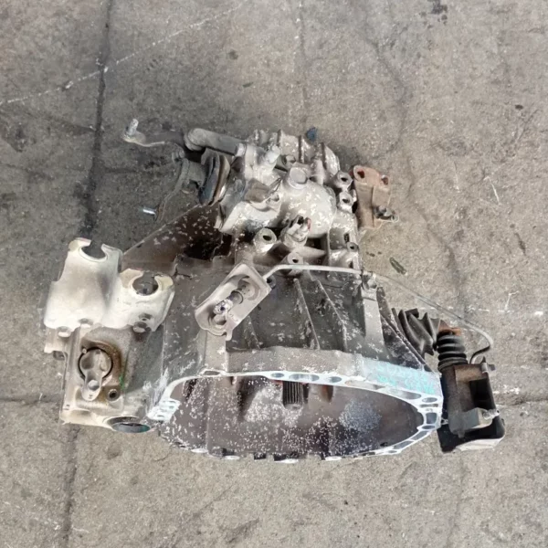 Cambio completo Toyota Yaris (2001 – 2005) 1.3 64 KW benzina 303000D020 2SZ FE