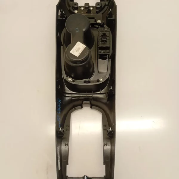 Tunnel Centrale Nissan JUKE 2023