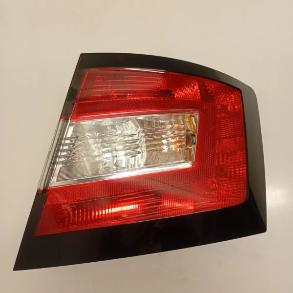 Faro posteriore destra Skoda Fabia (2015 – 2019) 1.0 44 KW benzina 6V6945112 CHY