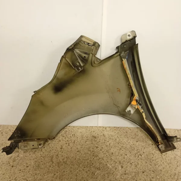 Parafango anteriore destra Ford Ka (2008 – 2017) 1.2 51 KW benzina 1673511 169A4000