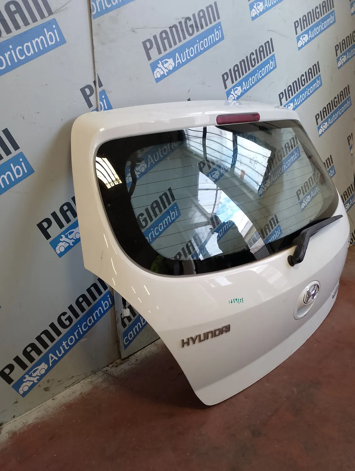 Portellone post. Hyundai I20 (2012 – 2015) 1.1 55 KW diesel 737004P560 D3FA