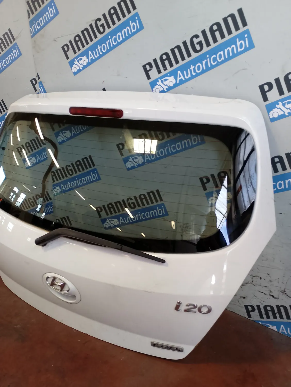 Portellone post. Hyundai I20 (2012 – 2015) 1.1 55 KW diesel 737004P560 D3FA