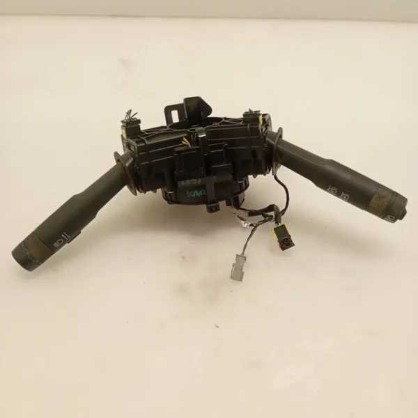 Devio luci Opel Karl Rocks (2017 – oggi) 1.0 54 KW benzina 23423701 D10XE