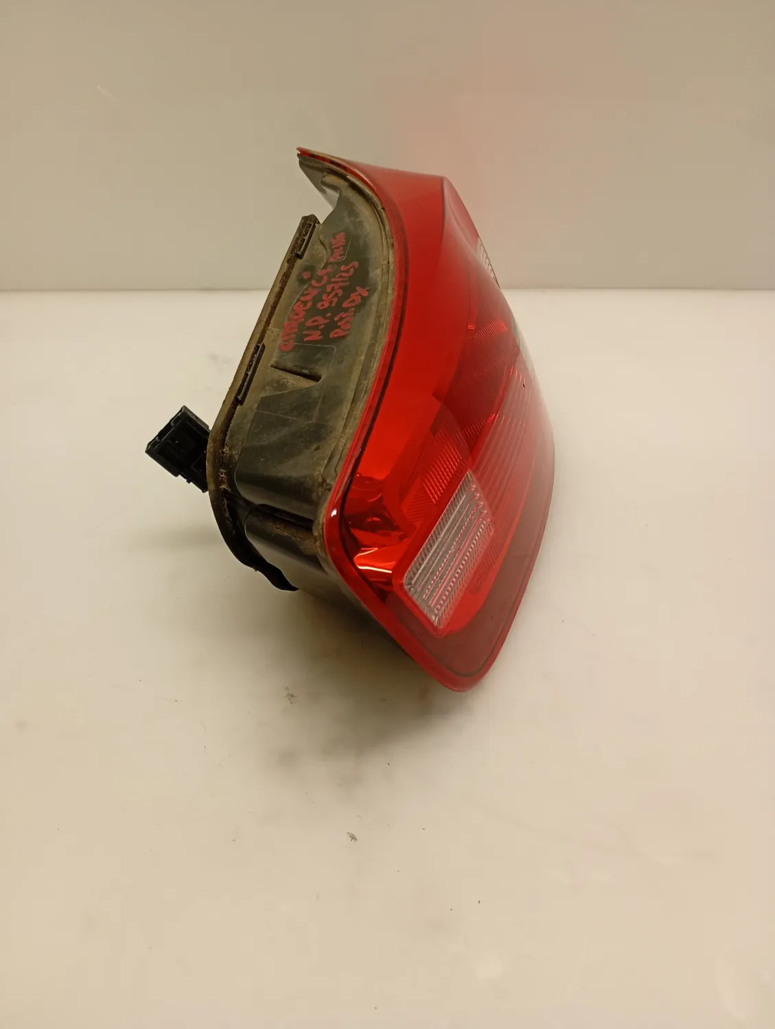 Faro posteriore destra Citroen C4 Picasso (2013 – oggi) 1.6 85 KW diesel 9676120680 9H05