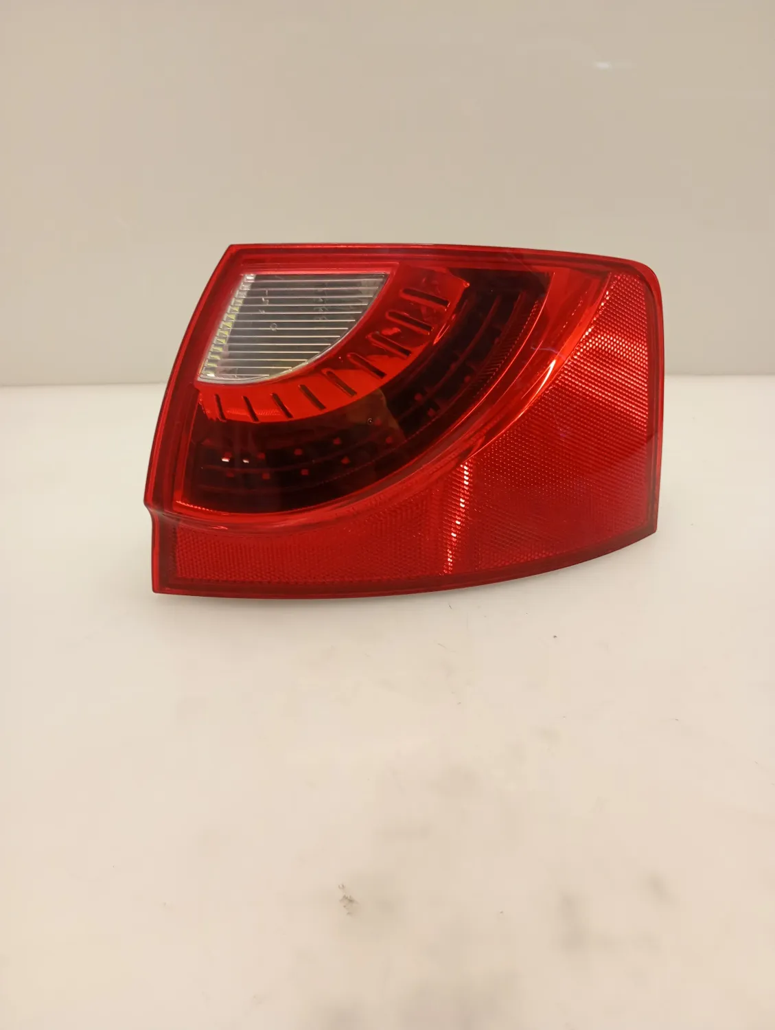 Faro posteriore est. destra Seat Exeo (2009 – oggi) 2.0 105 KW diesel 3R9945096B CAG