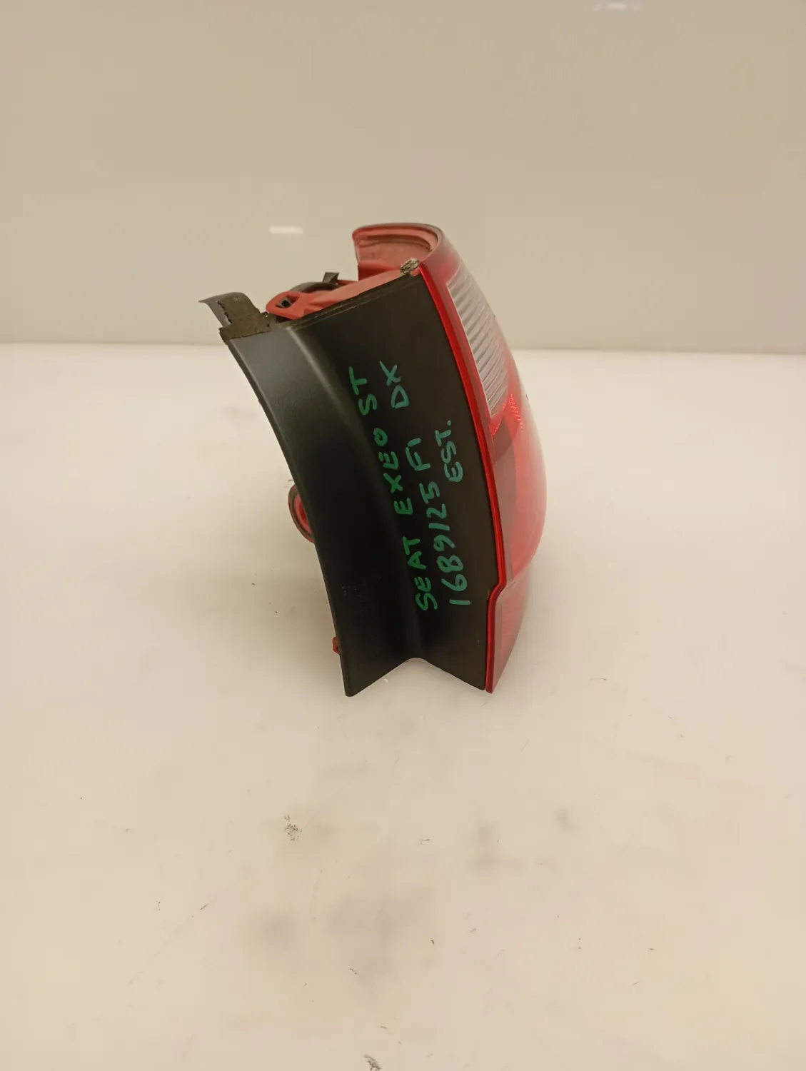 Faro posteriore est. destra Seat Exeo (2009 – oggi) 2.0 105 KW diesel 3R9945096B CAG