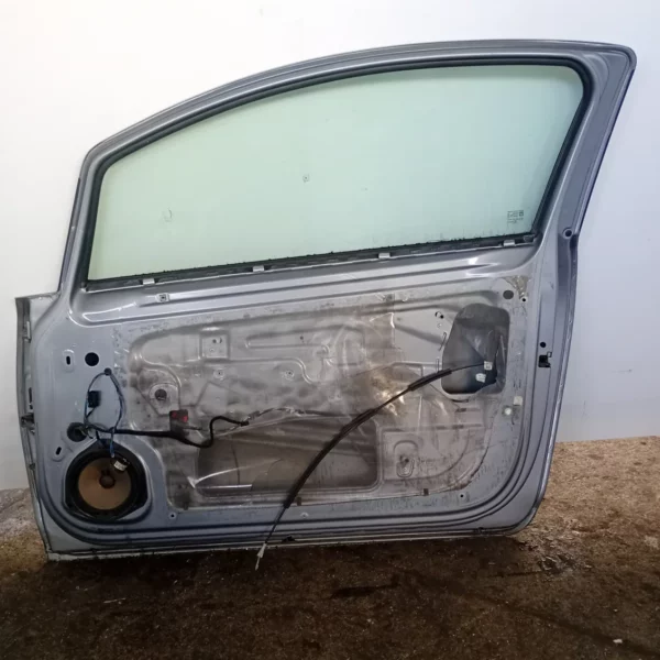 Porta anteriore destra Opel Corsa (2006 – 2011) 1.3 66 KW diesel 93191127 Z13DTH