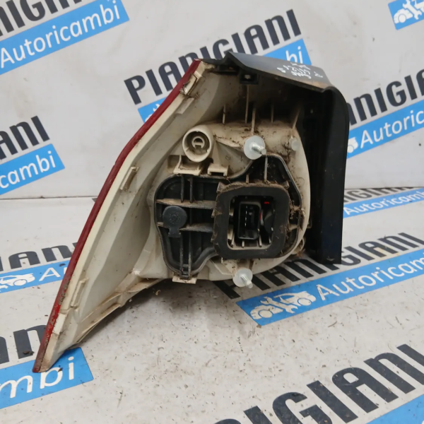 Faro posteriore est. destra Volkswagen Golf (2003 – 2009) 1.9 77 KW diesel 1K6945096AC BLS
