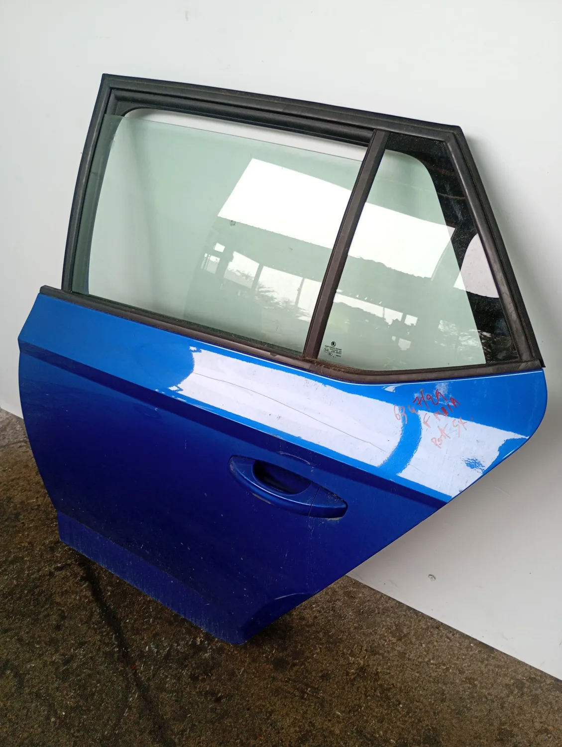 Porta posteriore Skoda FABIA 2016 6V9833051A