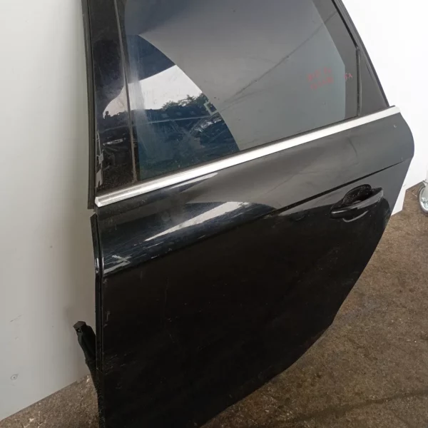 Porta posteriore Audi A4 2011 8K9833051D