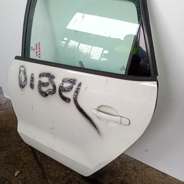 Porta posteriore Volkswagen POLO 2015 6R4833055J