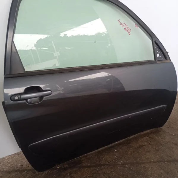 Porta anteriore destra Toyota Rav 4 2a Serie (2000 – 2006) 2.0 85 KW diesel 6700142100 1CD FTV