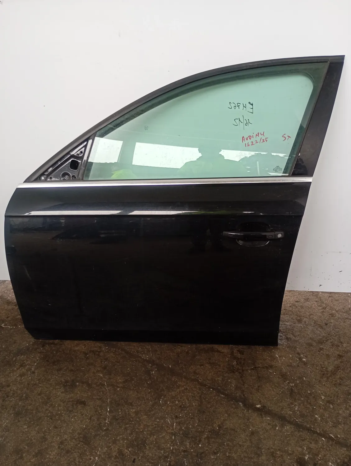 Porta anteriore Audi A4 2011 8K0831051J