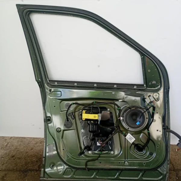 Porta anteriore sinistra Land Rover Freelander (2006 – 2015) 2.2 118 KW LR023161