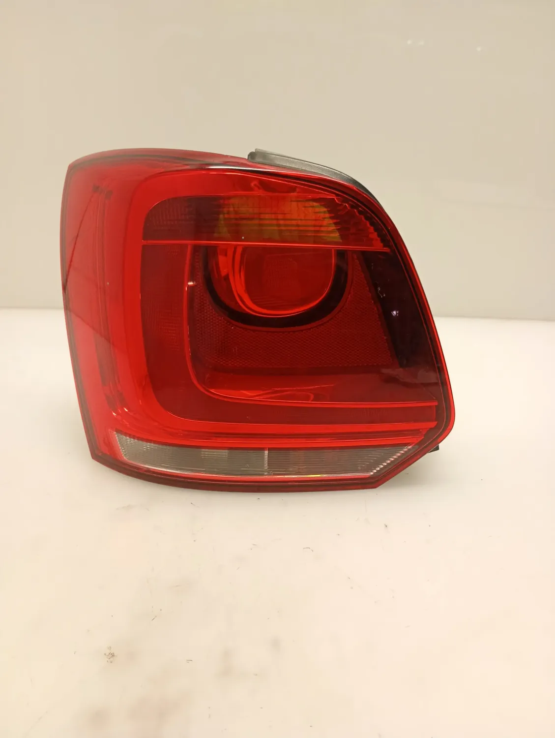 Faro posteriore Volkswagen POLO 2010 6R0945095AH