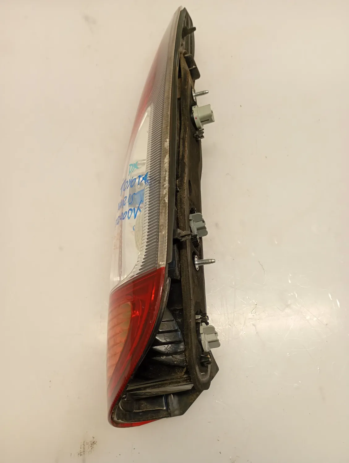 Faro posteriore Toyota YARIS VERSO 2003 8155052350