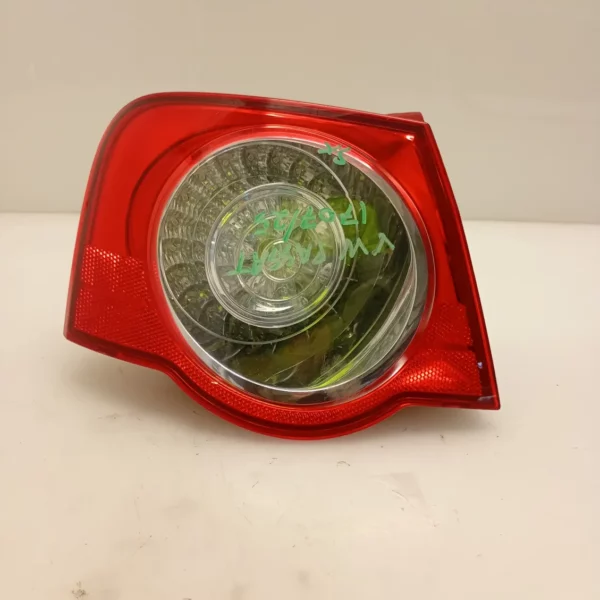 Faro posteriore est. sinistra Volkswagen Passat (2005 – 2010) 2.0 81 KW diesel 3C5945095H CBD