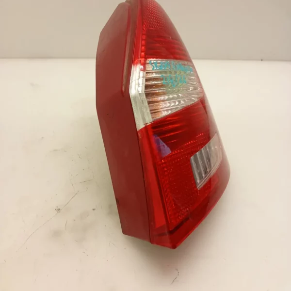 Faro posteriore Skoda FABIA 2009 5J6945112