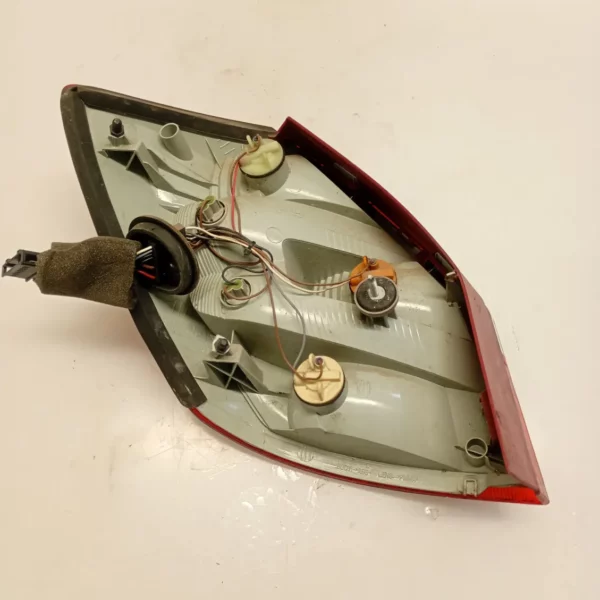 Faro posteriore Skoda FABIA 2009 5J6945112