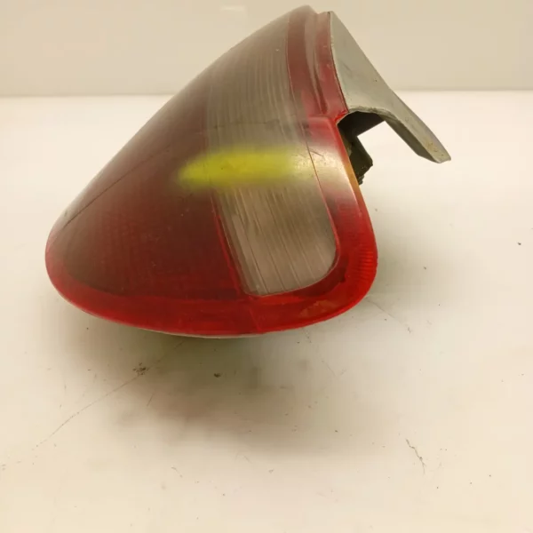 Faro posteriore destra Toyota Yaris (1999 – 2005) 1.4 55 KW diesel 8155052130 1ND TV