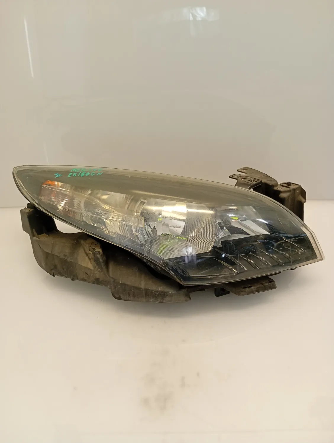 Faro ant. destra Renault Megane 3a Serie (2008 – oggi) 1.5 81 KW diesel 260100850R K9K R8