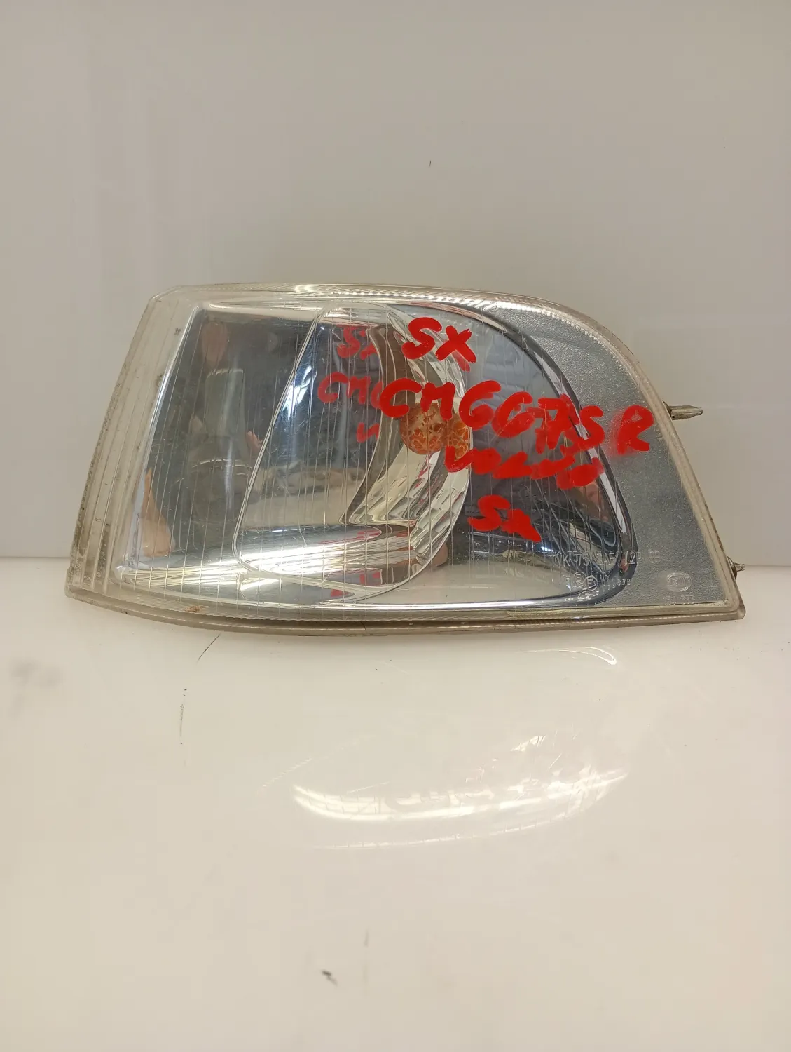 Freccia ant. sinistra Volvo V40 (2000 – 2004) 1.9 85 KW diesel D4192T3