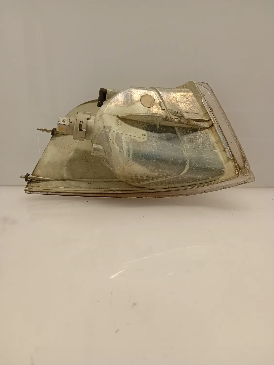 Freccia ant. sinistra Volvo V40 (2000 – 2004) 1.9 85 KW diesel D4192T3