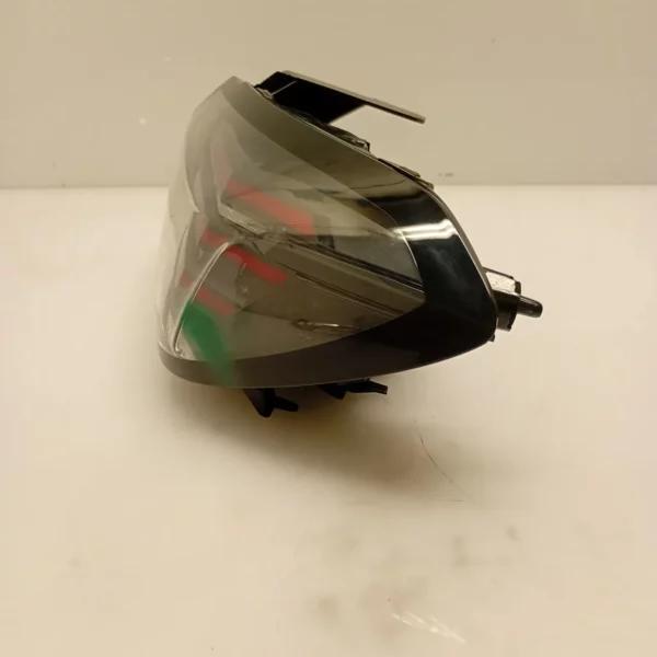 Faro posteriore Peugeot 208 2024 9823216680