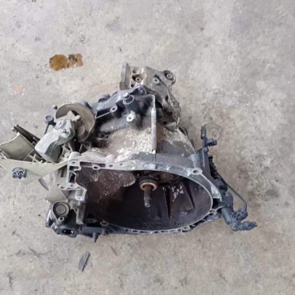 Cambio-5 marce Citroen C3 1a Serie (2002 – 2005) 1.4 66 KW diesel 8HY