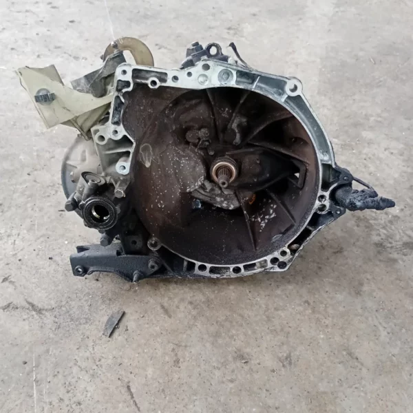 Cambio-5 marce Citroen C3 1a Serie (2002 – 2005) 1.4 66 KW diesel 8HY