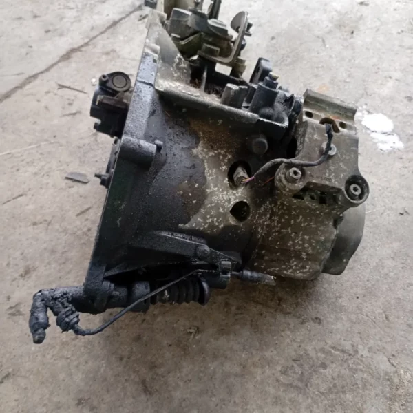 Cambio-5 marce Citroen C3 1a Serie (2002 – 2005) 1.4 66 KW diesel 8HY