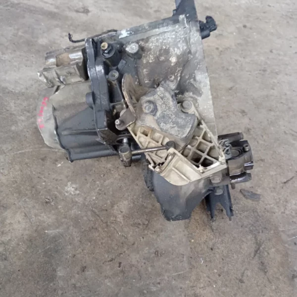 Cambio-5 marce Citroen C3 1a Serie (2002 – 2005) 1.4 66 KW diesel 8HY