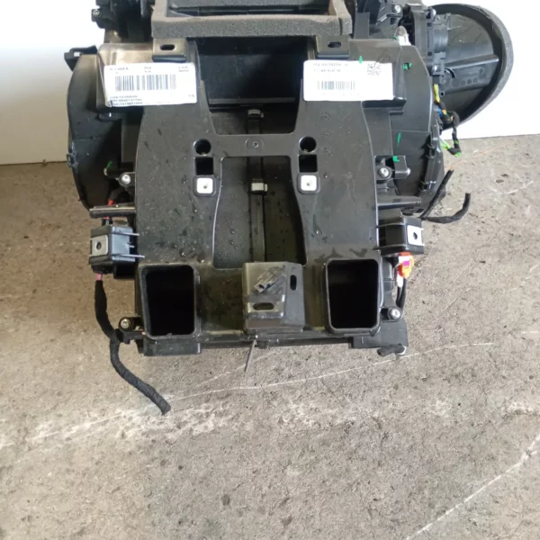 Ventola motorino ventilazione abitacolo Peugeot 208 2024