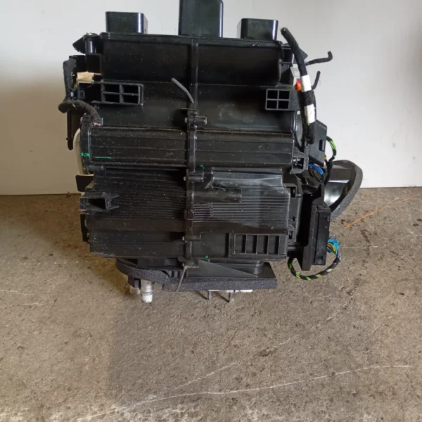 Ventola motorino ventilazione abitacolo Peugeot 208 2024