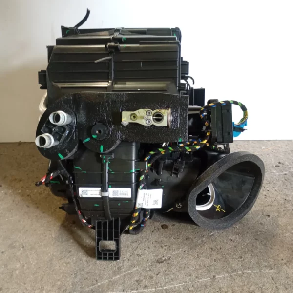 Ventola motorino ventilazione abitacolo Peugeot 208 2024