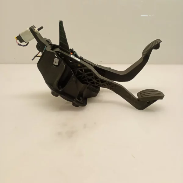 Pedaliera completo Peugeot 208 2024