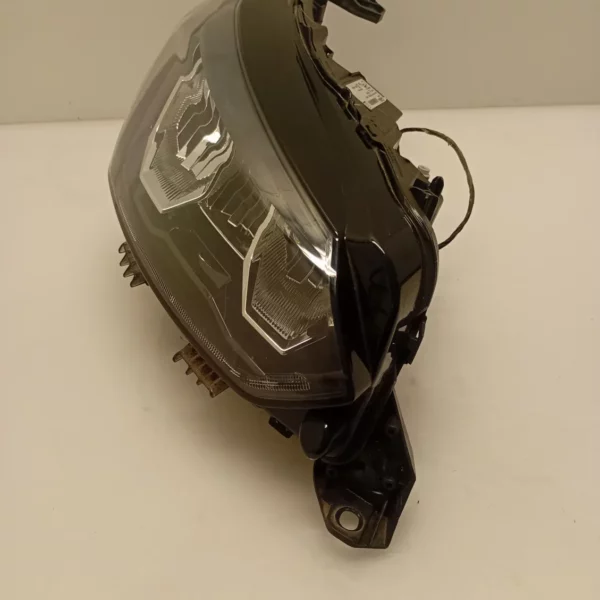 Faro ant. Peugeot 208 2024 9823193580