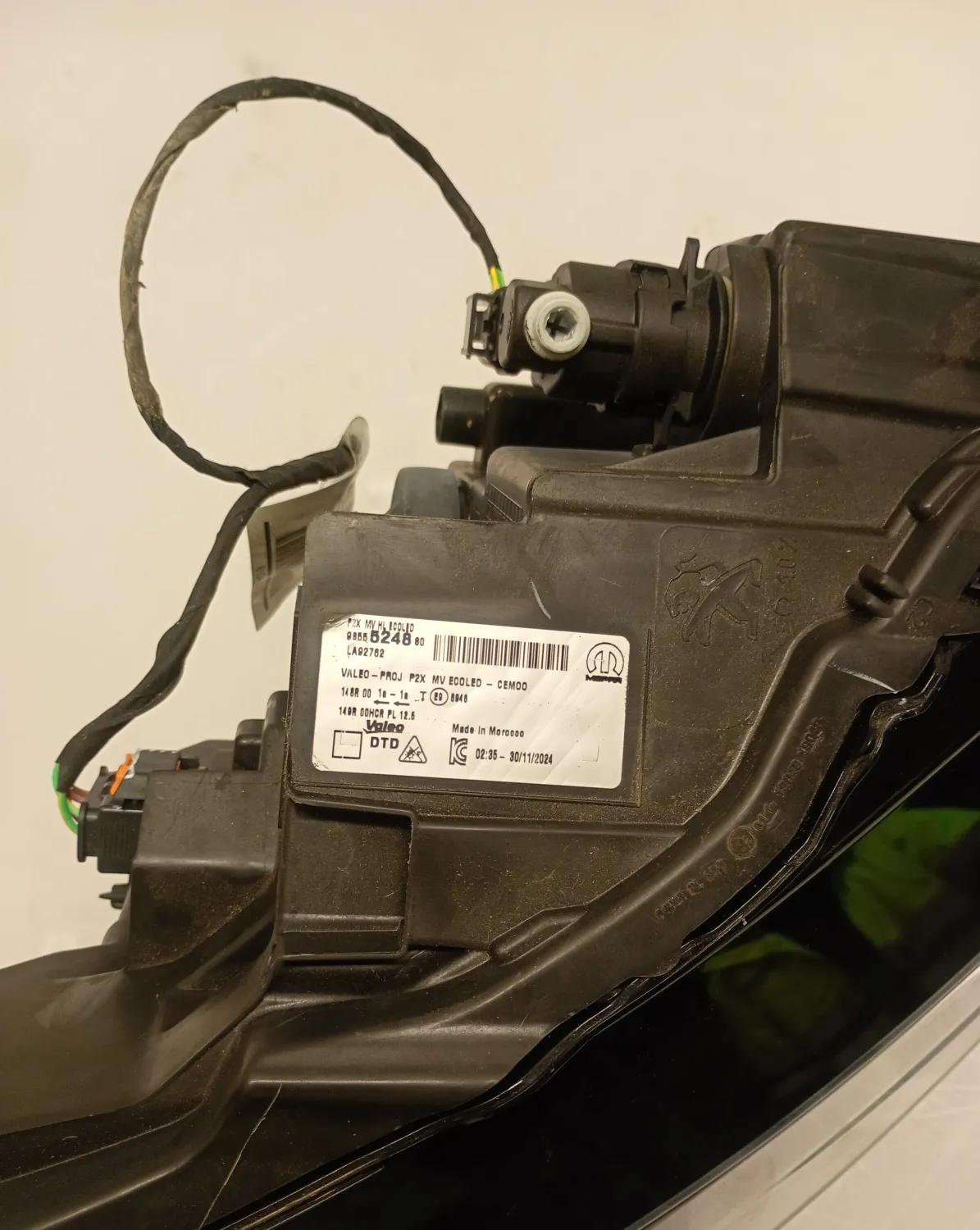 Faro ant. Peugeot 208 2024 9823193580