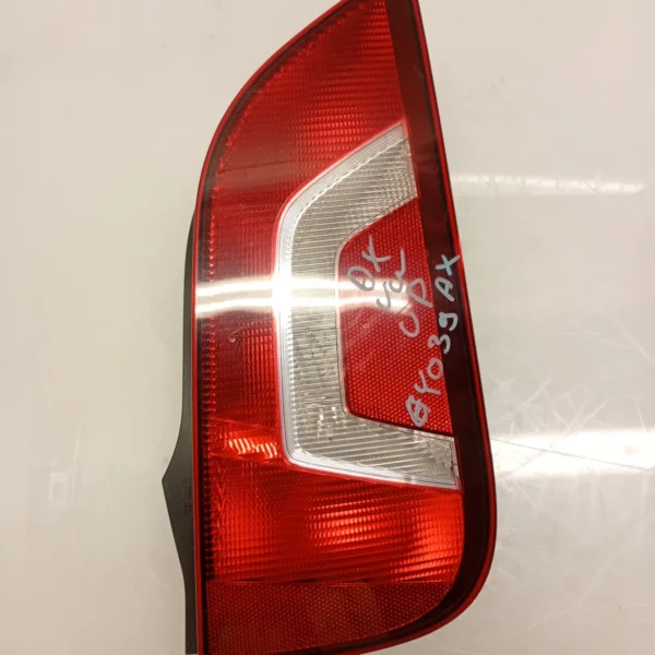 Faro posteriore Volkswagen UP! 2014 1S0945096G